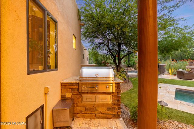 1320 W Appian Place, Tucson, AZ 85704