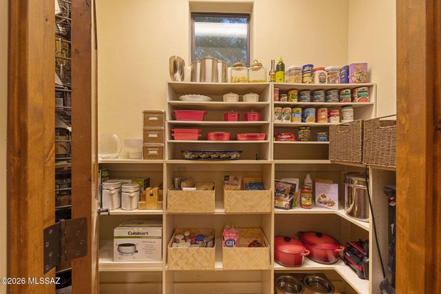 1320 W Appian Place, Tucson, AZ 85704