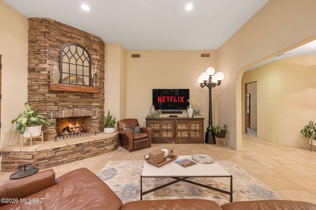 1320 W Appian Place, Tucson, AZ 85704