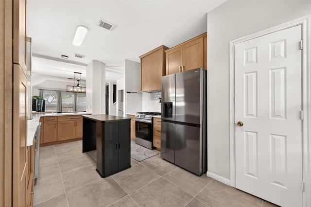 2507 Orchard Run, Fresno, TX 77545