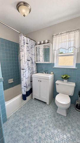 195-07 37th Avenue, Flushing, NY 11358