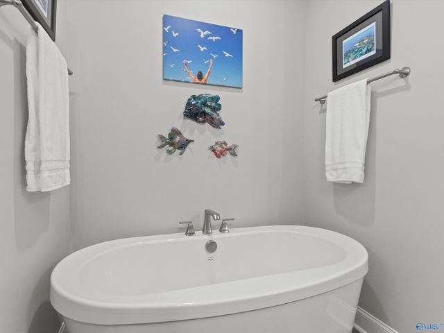 7539 Flint Crossing Circle, Owens Cross Roads, AL 35763