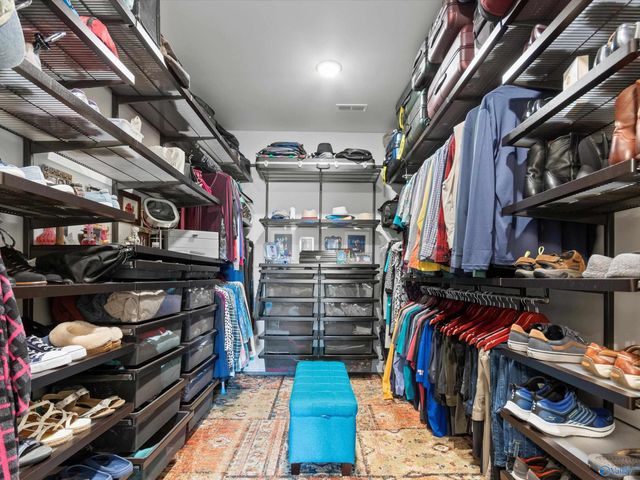 7539 Flint Crossing Circle, Owens Cross Roads, AL 35763