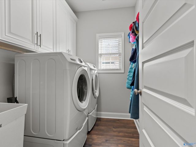 7539 Flint Crossing Circle, Owens Cross Roads, AL 35763