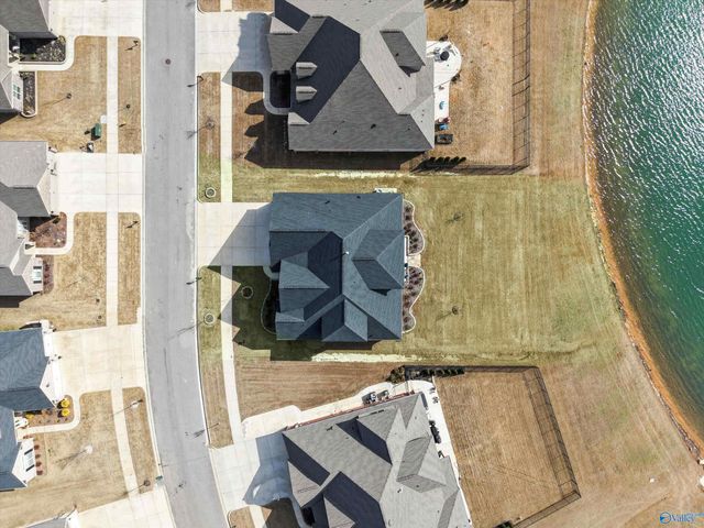 7539 Flint Crossing Circle, Owens Cross Roads, AL 35763