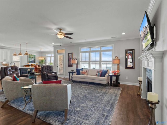 7539 Flint Crossing Circle, Owens Cross Roads, AL 35763