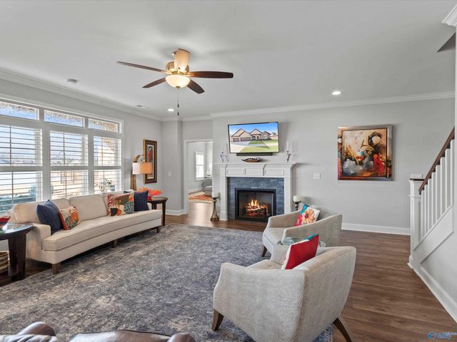 7539 Flint Crossing Circle, Owens Cross Roads, AL 35763