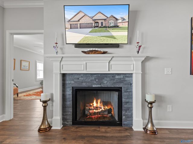 7539 Flint Crossing Circle, Owens Cross Roads, AL 35763