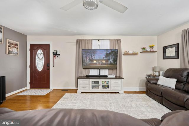 338 LAND OR DR, Ruther Glen, VA 22546