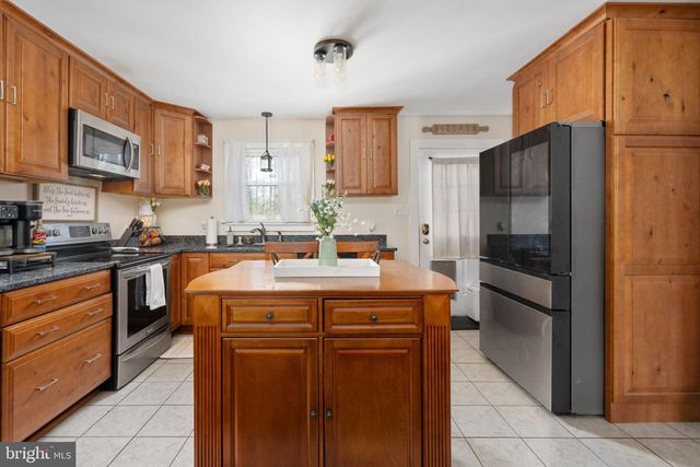 338 LAND OR DR, Ruther Glen, VA 22546