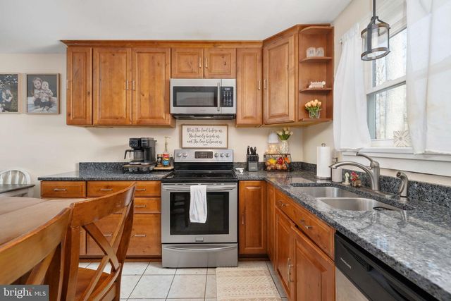 338 LAND OR DR, Ruther Glen, VA 22546