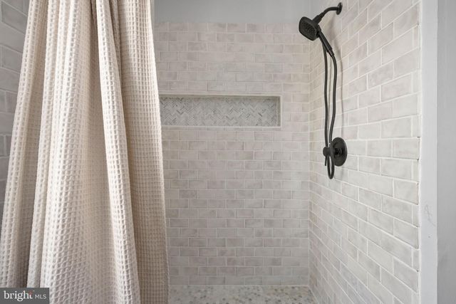 338 LAND OR DR, Ruther Glen, VA 22546