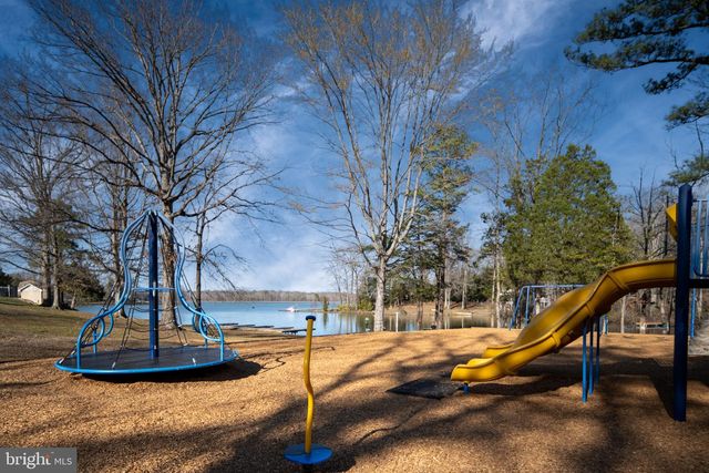 338 LAND OR DR, Ruther Glen, VA 22546