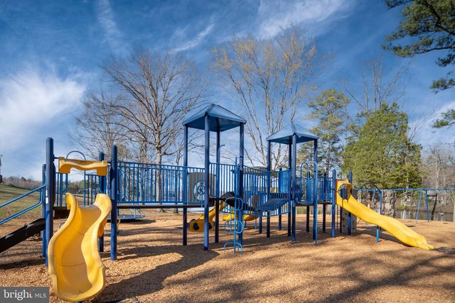 338 LAND OR DR, Ruther Glen, VA 22546