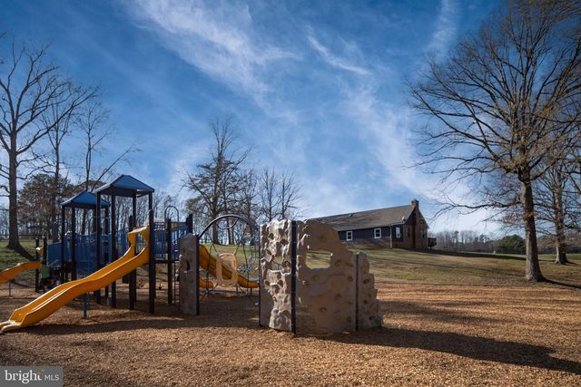 338 LAND OR DR, Ruther Glen, VA 22546