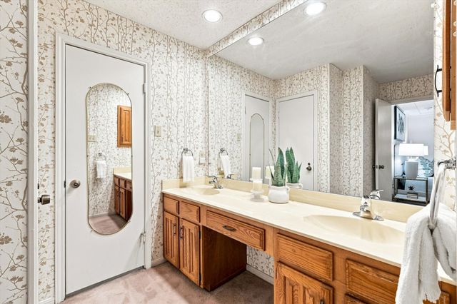 2517 Lawnview Drive, Carrollton, TX 75006