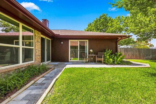 2517 Lawnview Drive, Carrollton, TX 75006
