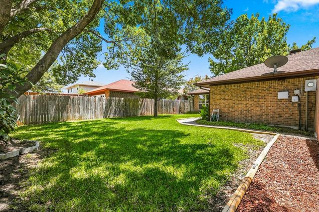 2517 Lawnview Drive, Carrollton, TX 75006