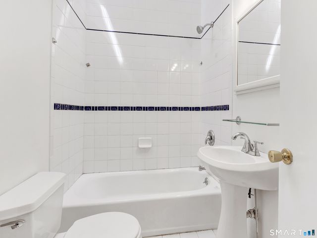 41 Frisbie Street, Stamford, CT 06906