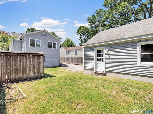 41 Frisbie Street, Stamford, CT 06906