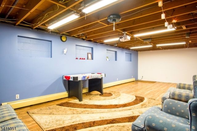 4 Budd St, Roxbury Twp., NJ 07852