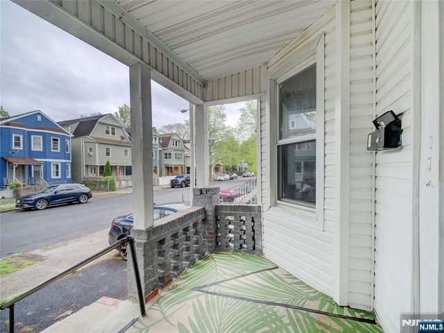 45 18th Street, East Orange, NJ 07017