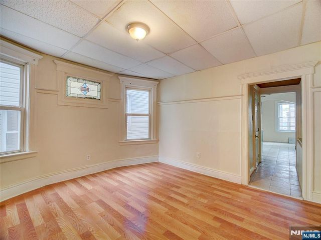 45 18th Street, East Orange, NJ 07017