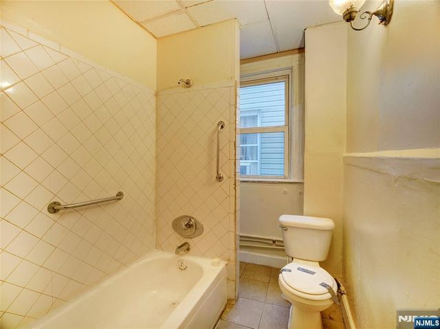 45 18th Street, East Orange, NJ 07017