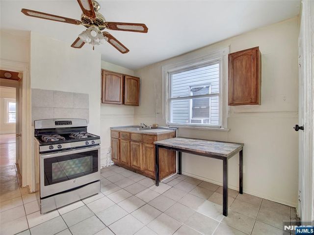 45 18th Street, East Orange, NJ 07017