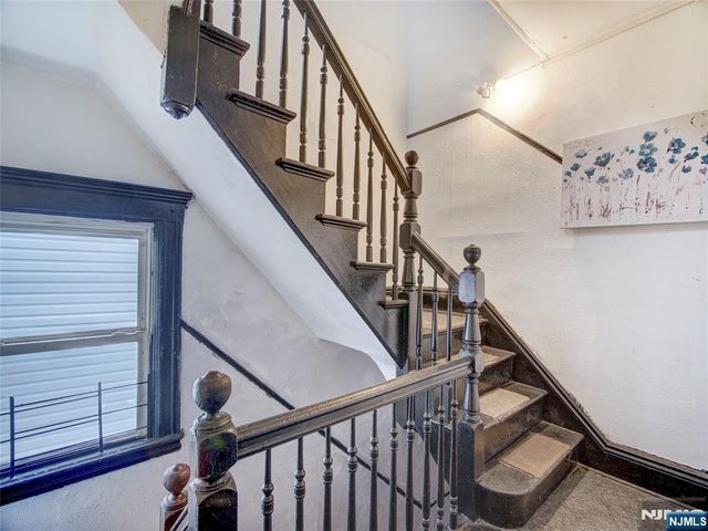 45 18th Street, East Orange, NJ 07017