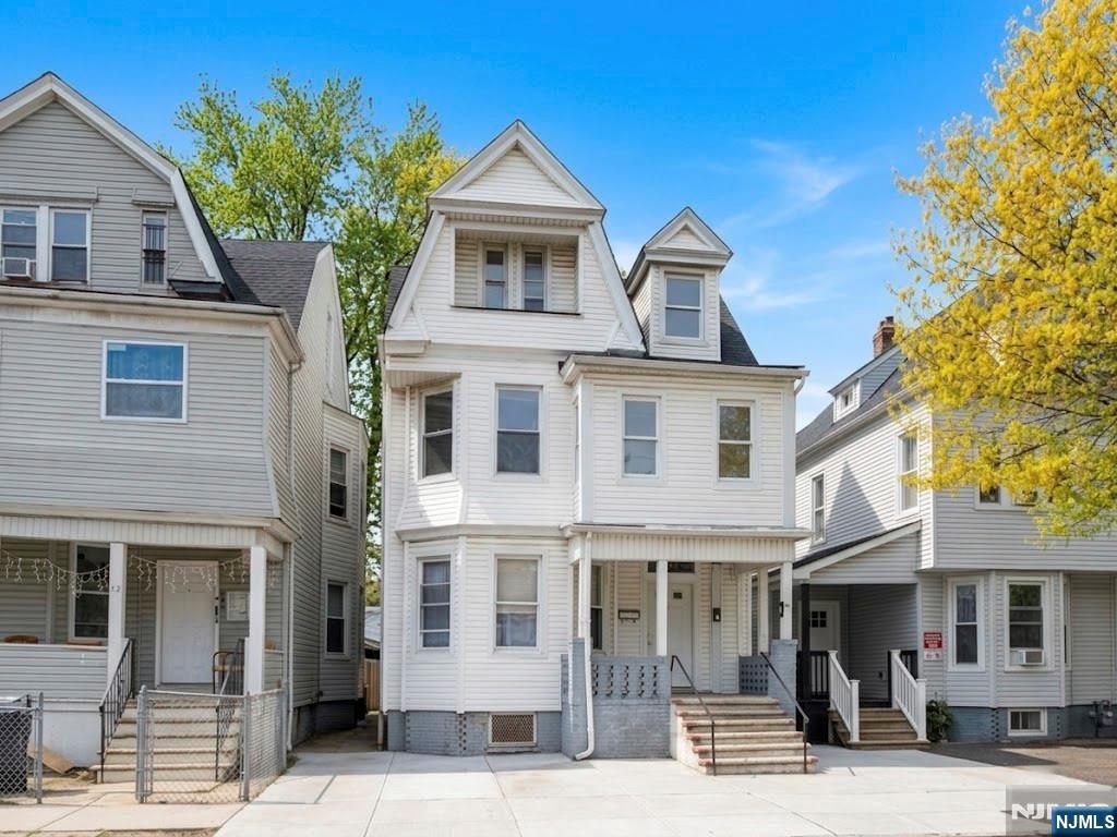 45 18th Street, East Orange, NJ 07017