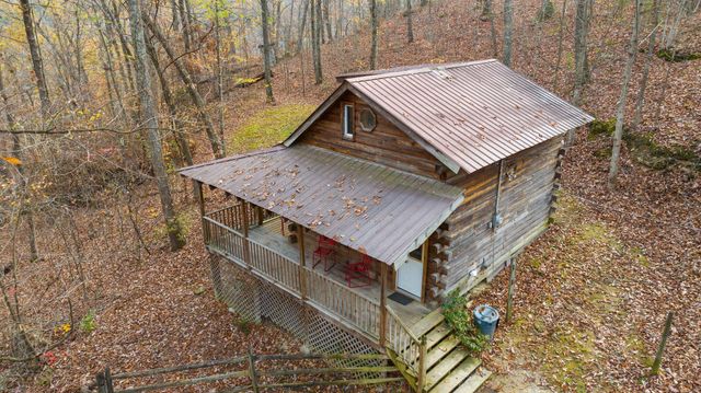 1704 Chop Chestnut Road, Stanton, KY 40380