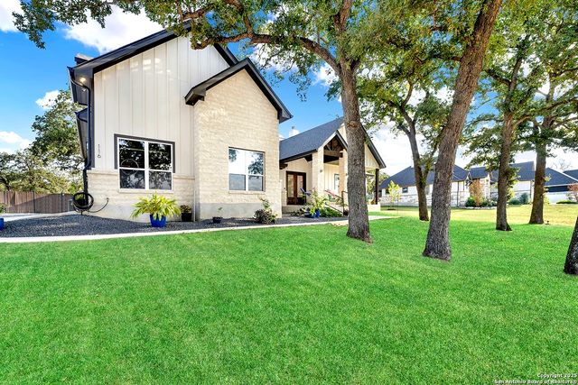 116 Timber Heights, La Vernia, TX 78121