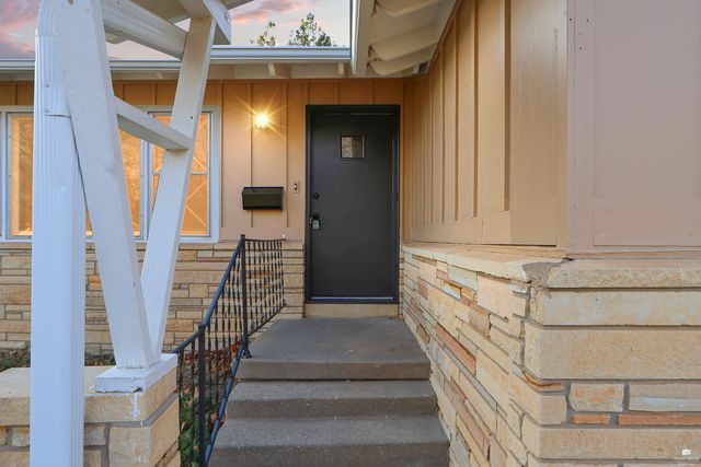 910 Redwood Street, Junction City, KS 66441