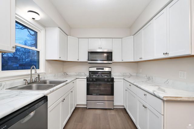 910 Redwood Street, Junction City, KS 66441