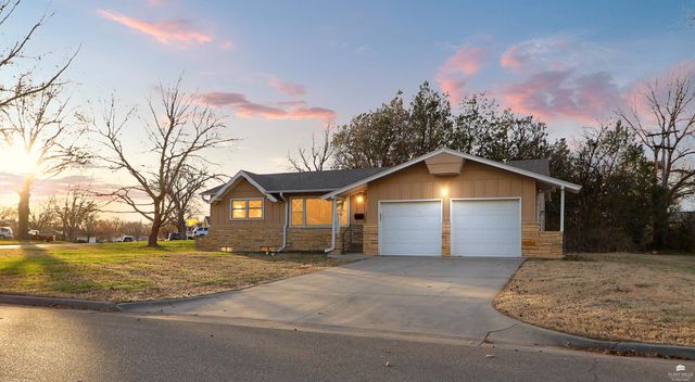 910 Redwood Street, Junction City, KS 66441