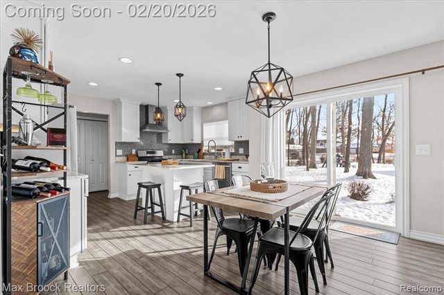 4511 Sedum Glen, Waterford, MI 48328