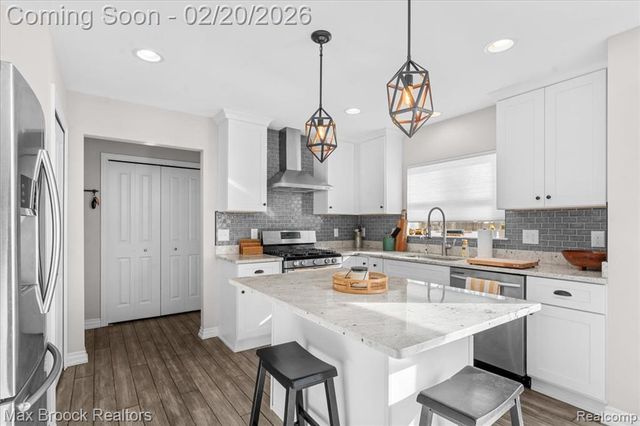 4511 Sedum Glen, Waterford, MI 48328