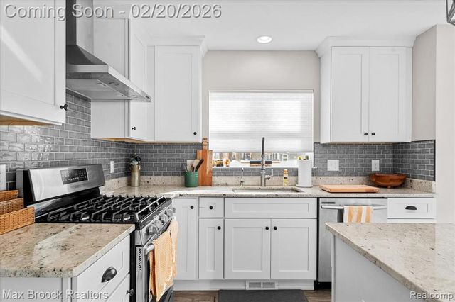 4511 Sedum Glen, Waterford, MI 48328