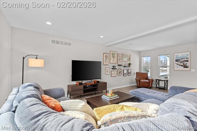 4511 Sedum Glen, Waterford, MI 48328