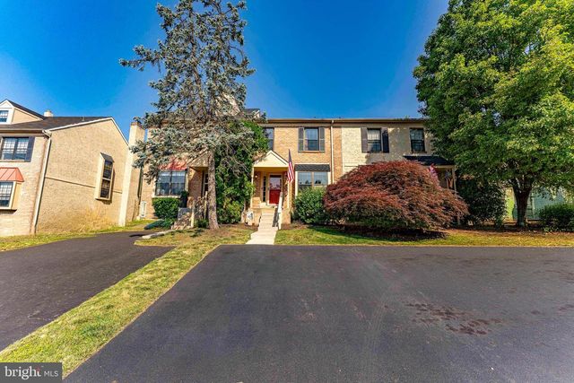 525 BASSETT LN, West Norriton, PA 19403