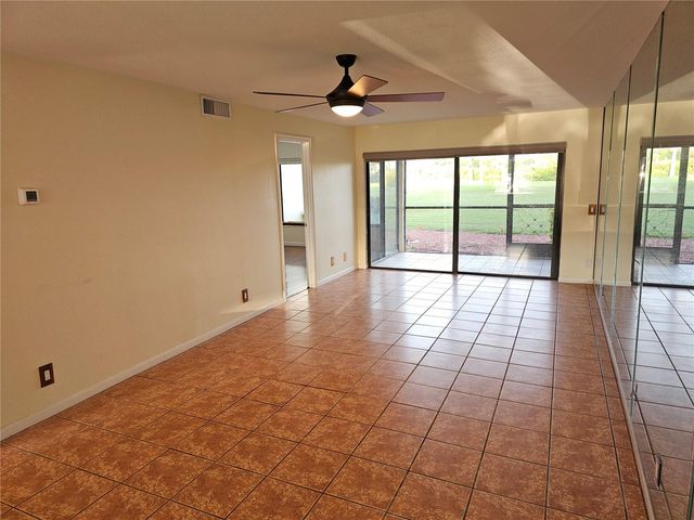 6343 PALMA DEL MAR BOULEVARD S 126, St Petersburg, FL 33715