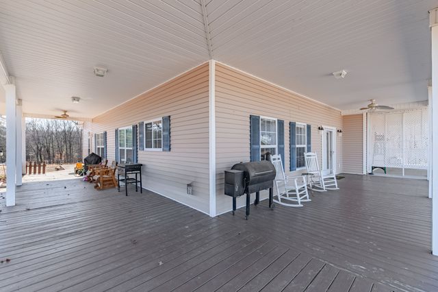 1825 Powell School Rd, Goodspring, TN 38460