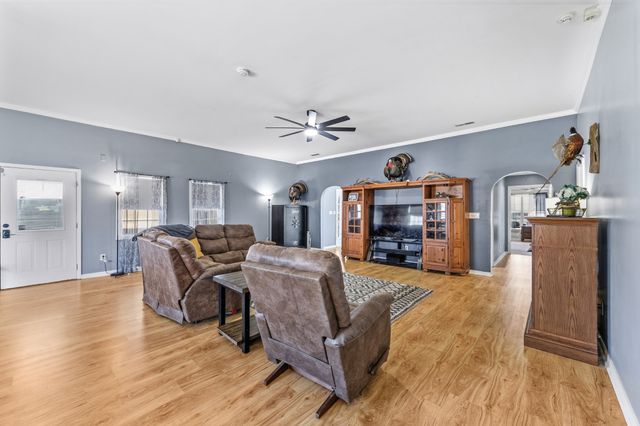 1825 Powell School Rd, Goodspring, TN 38460