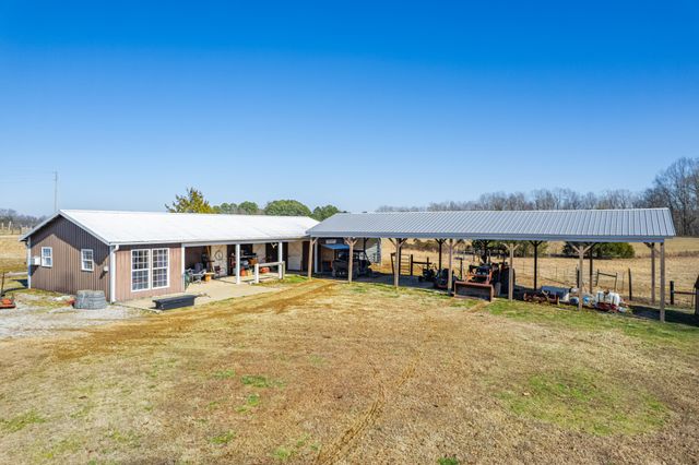 1825 Powell School Rd, Goodspring, TN 38460