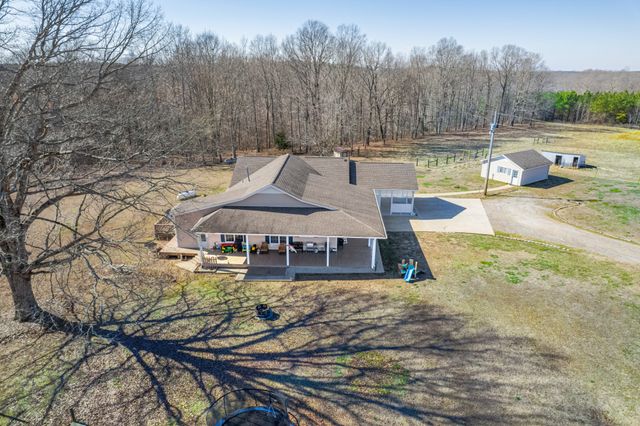 1825 Powell School Rd, Goodspring, TN 38460