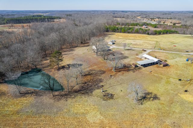 1825 Powell School Rd, Goodspring, TN 38460