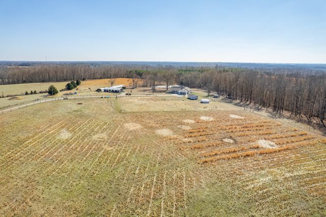 1825 Powell School Rd, Goodspring, TN 38460