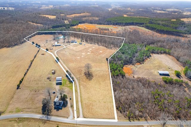 1825 Powell School Rd, Goodspring, TN 38460