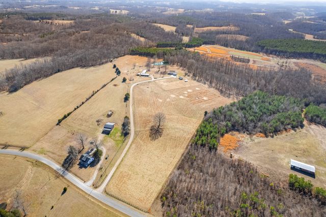 1825 Powell School Rd, Goodspring, TN 38460